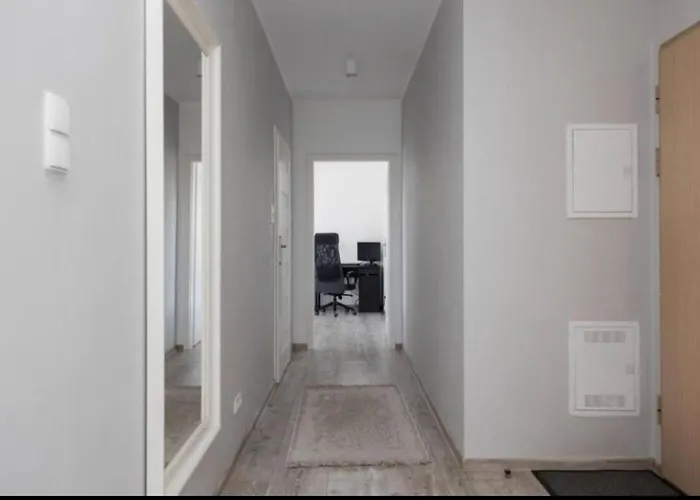 Shiraz Trio Lejlighed Warszawa