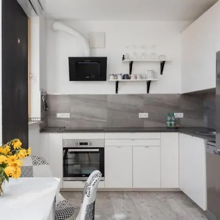 Shiraz Trio Apartamento
