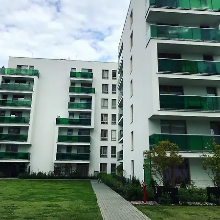 아파트 Shiraz Trio 바르샤바